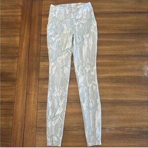 lululemon athletica Light Gray Patterned Leggings